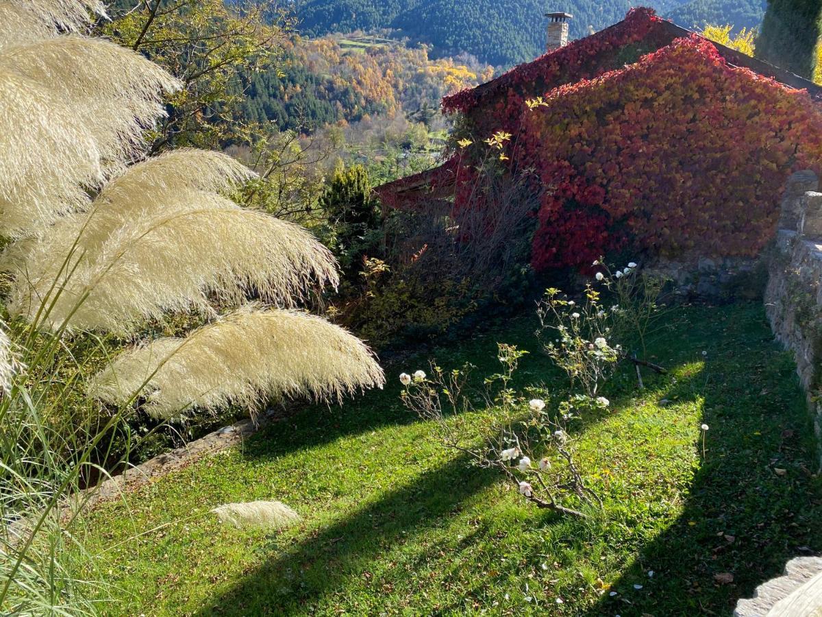 Casa Rural Pirineu Nevà Esterno foto