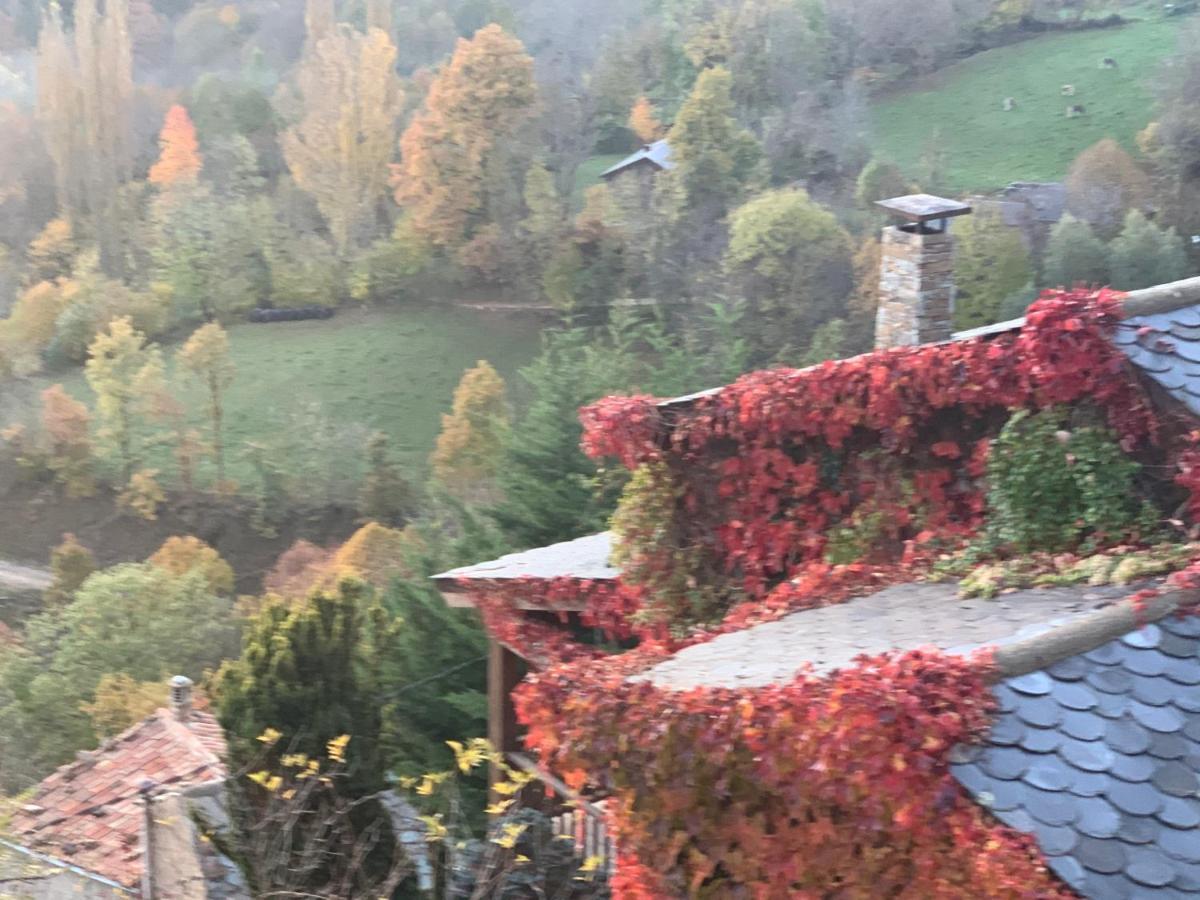 Casa Rural Pirineu Nevà Esterno foto