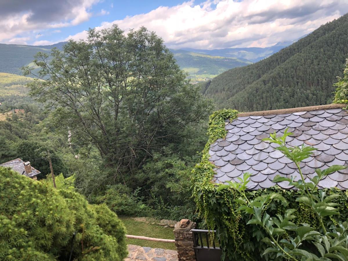 Casa Rural Pirineu Nevà Esterno foto