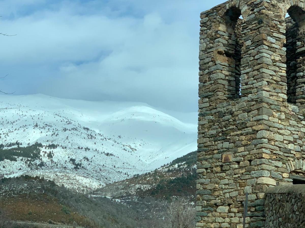 Casa Rural Pirineu Nevà Esterno foto