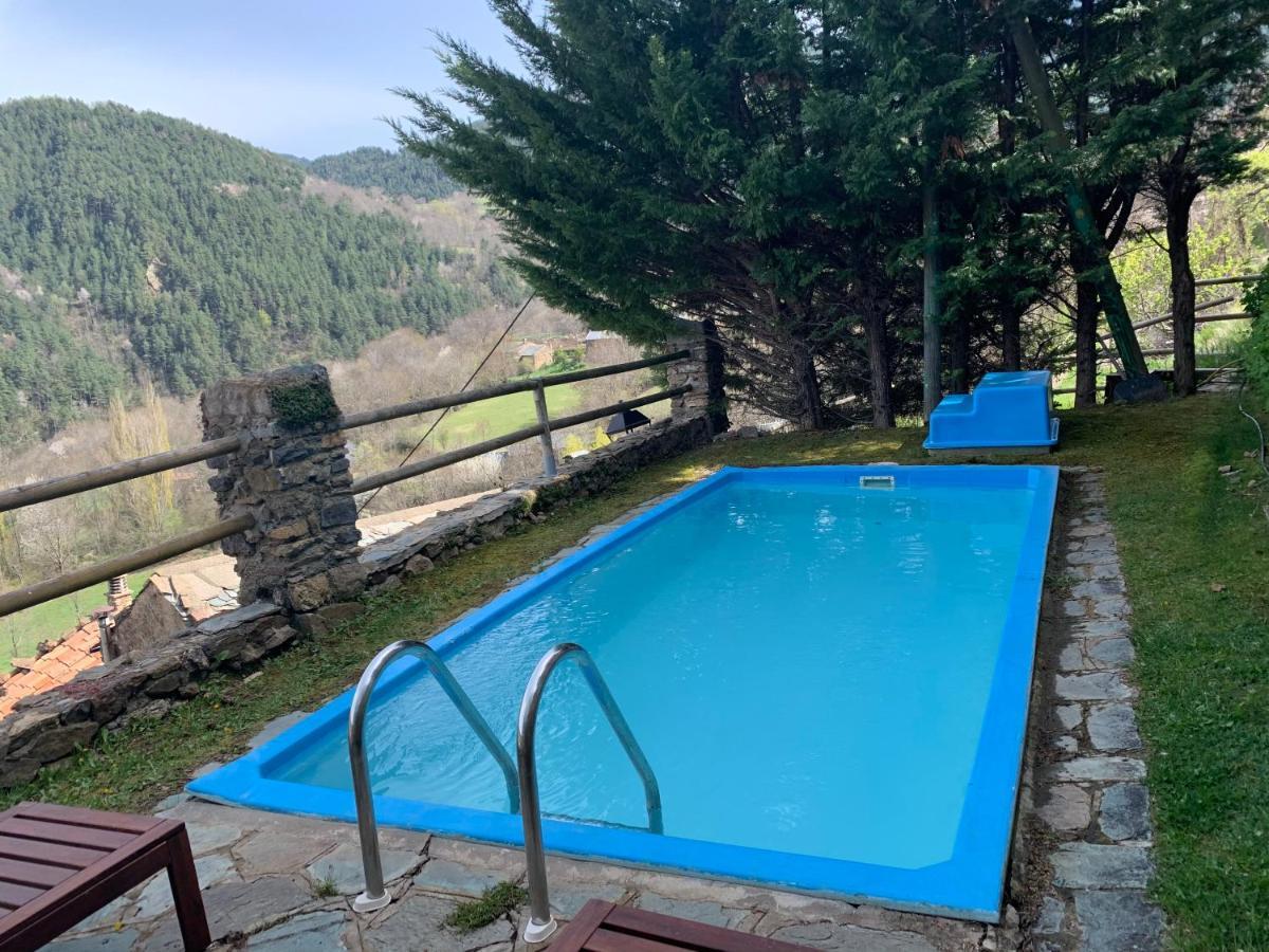 Casa Rural Pirineu Nevà Esterno foto