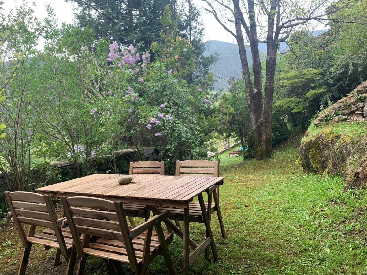 Casa Rural Pirineu Nevà Esterno foto