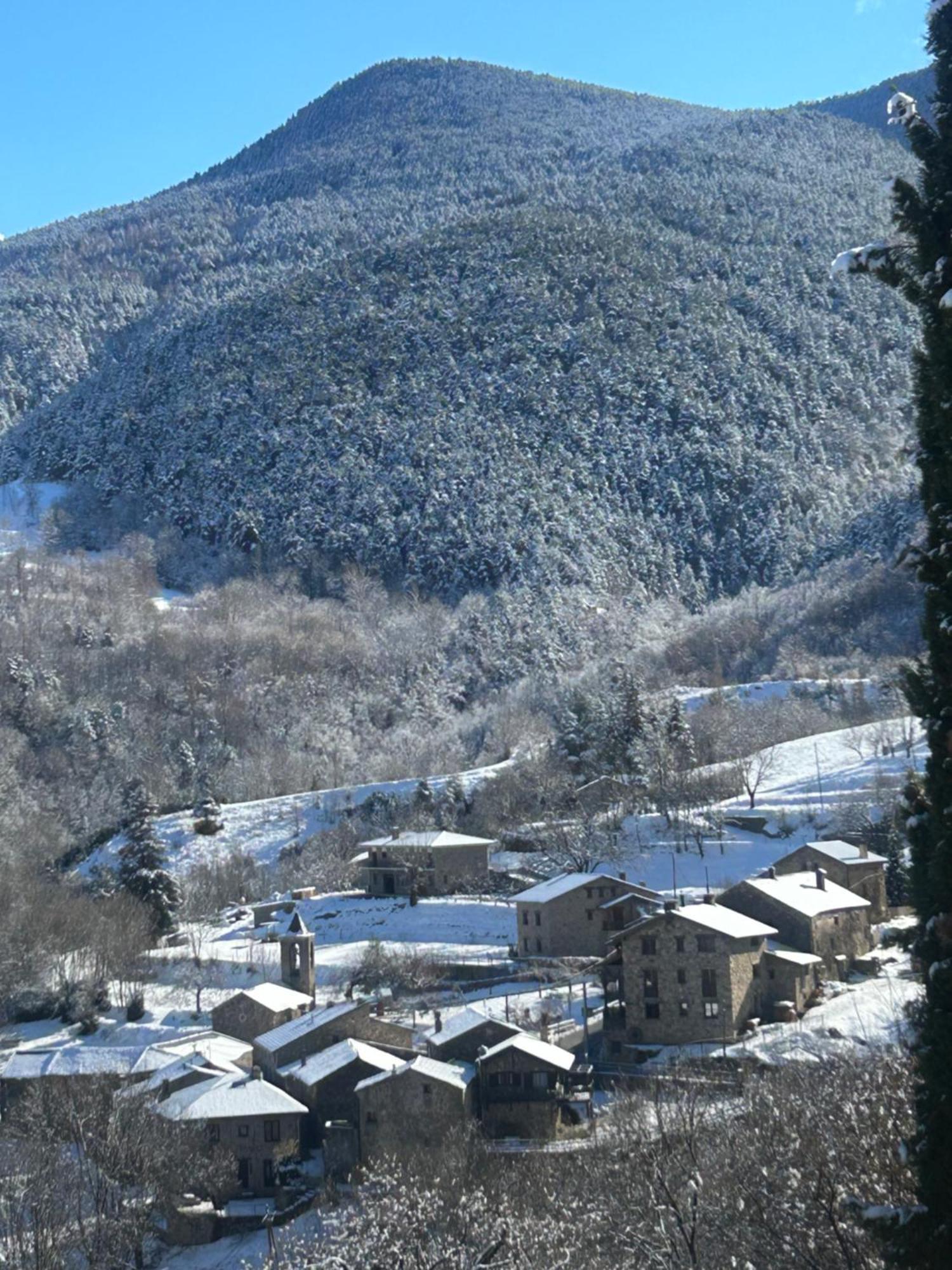 Casa Rural Pirineu Nevà Esterno foto